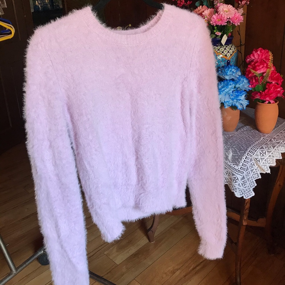 Fuzzy lavender purple sweater 💟
